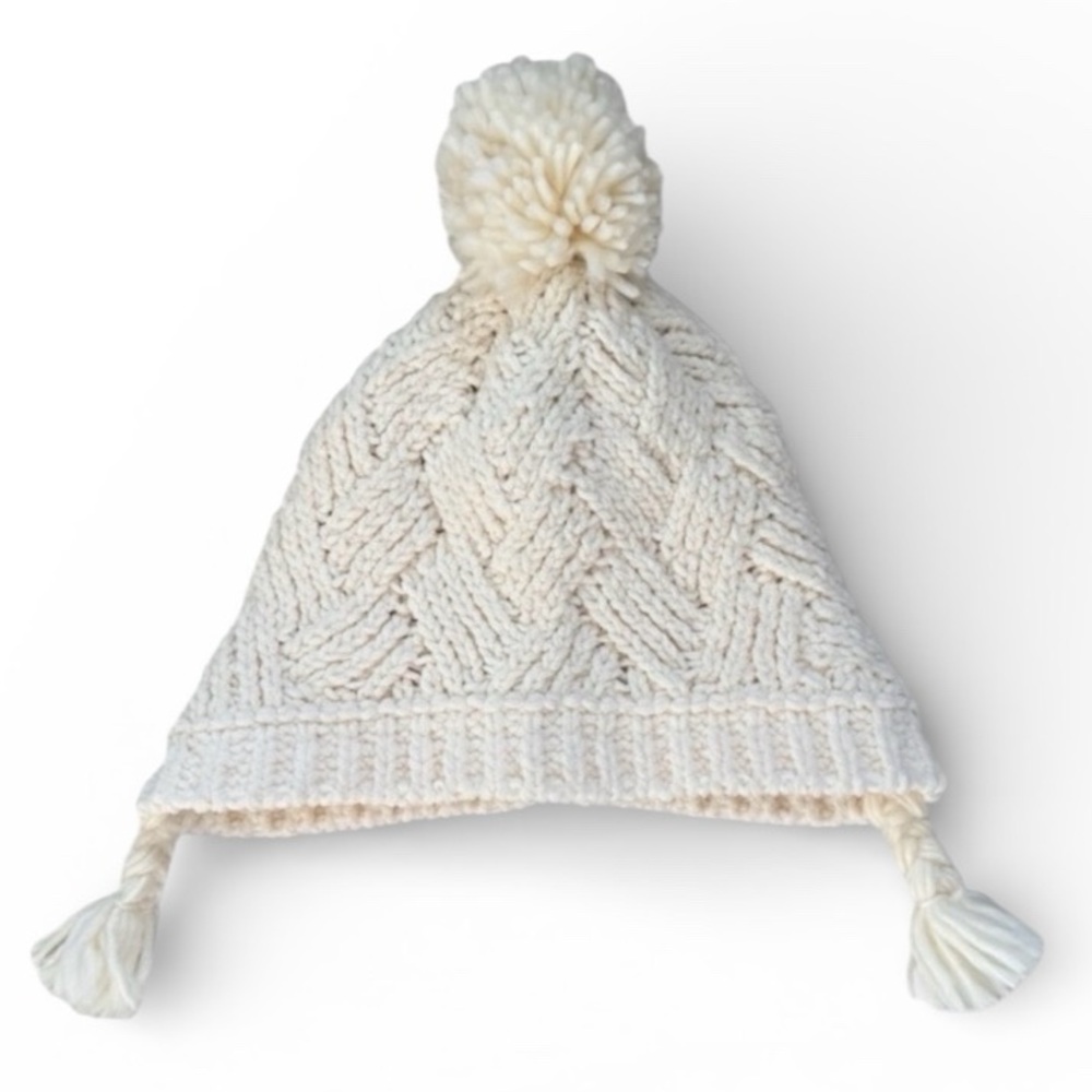 Carter’s Cream Knit Pom Pom Winter Hat Girls Size 4–7 Fleece Lined